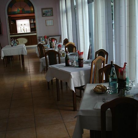 אלסיו Hotel Mignon 50 Mt Dalla Spiaggia E Dall'Isola Pedonale מראה חיצוני תמונה