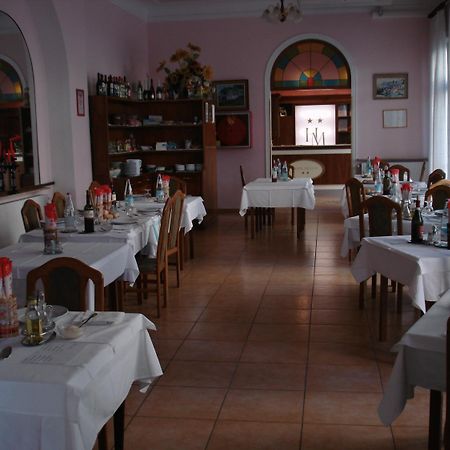 אלסיו Hotel Mignon 50 Mt Dalla Spiaggia E Dall'Isola Pedonale מראה חיצוני תמונה