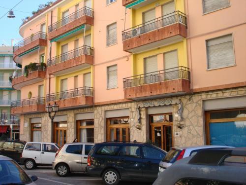 אלסיו Hotel Mignon 50 Mt Dalla Spiaggia E Dall'Isola Pedonale מראה חיצוני תמונה