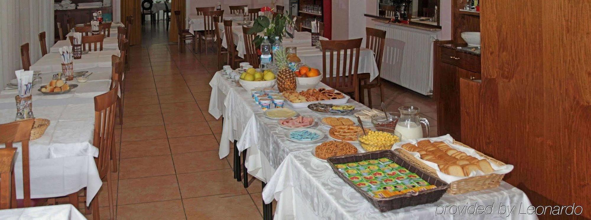 אלסיו Hotel Mignon 50 Mt Dalla Spiaggia E Dall'Isola Pedonale מראה חיצוני תמונה